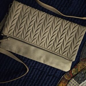 Stella & Dot Champagne Crossbody